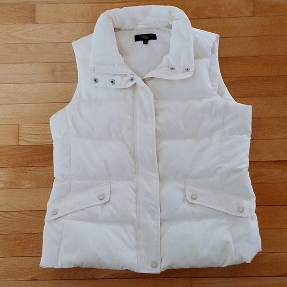 Talbots Woman's Medium Cream Vest With Removable Fur Trimmed Hood - Picture 5 of 9